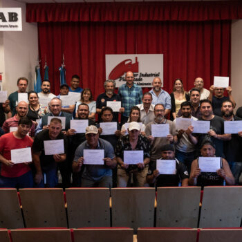 Entrega de diplomas curso operadores de plantas depuradoras